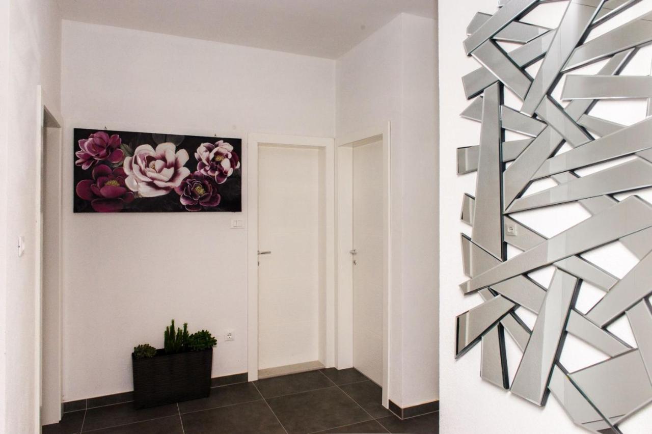 Apartment Lux Elba Kaštela Exterior foto